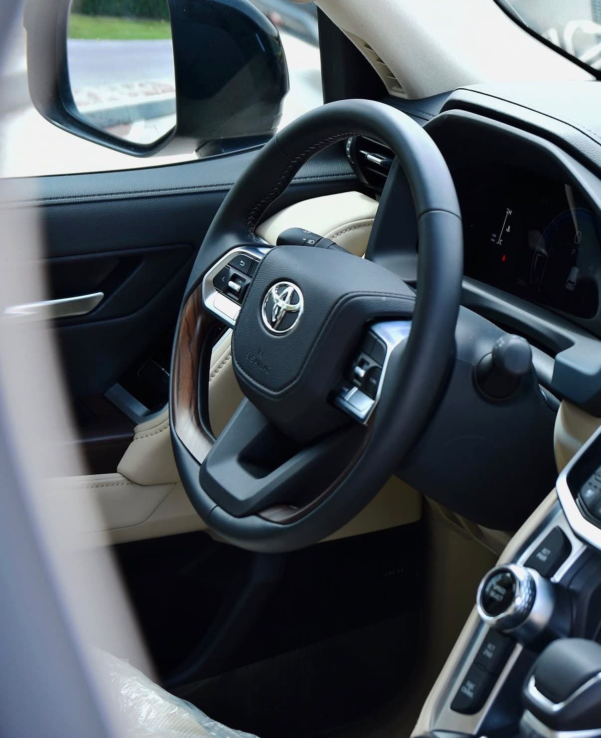 Toyota Land Cruiser (GXR) - 7